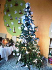 Zdobení stromečku – vánoční dílny